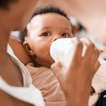 How much breast milk should a 1 month old eat?